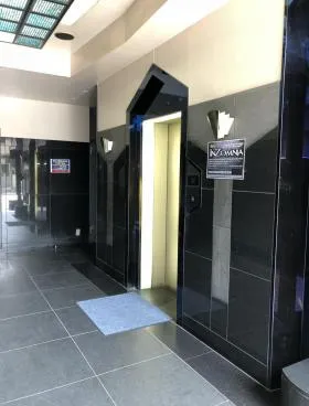 プラザイレブンの外観