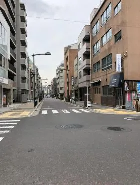 ナウスギウラビルの外観