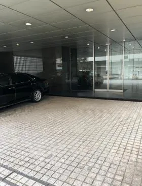 横河ビルの外観