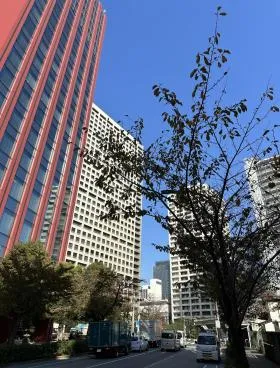 横河ビルの外観