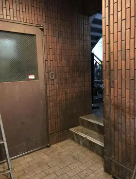 八大浜松町ビルの外観