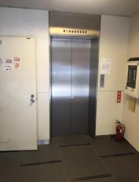 Grandir日本橋小伝馬町(旧)ハニー小伝馬町の外観