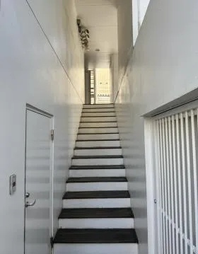 ルート神山町ビルの外観