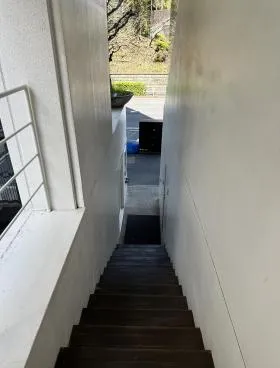 ルート神山町ビルの外観