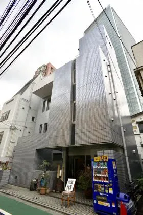 クウォーターハウスビルの外観