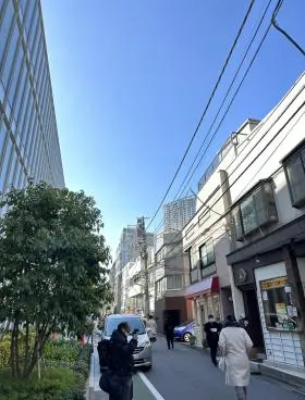 クウォーターハウスビルの外観