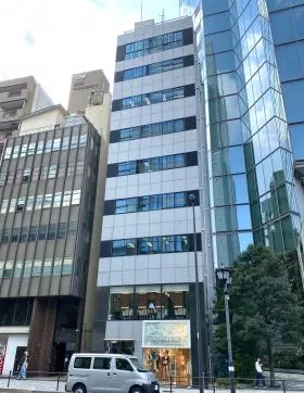 銀嶺ビルの外観