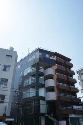 西麻布来山ビルの外観