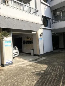 ウィンド神宮前ビルの外観