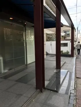 コスモビルの外観