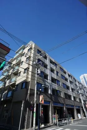 パークリュクス初台の外観