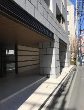 パークリュクス初台の外観