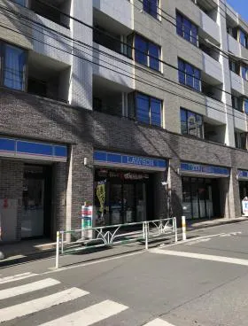パークリュクス初台の外観