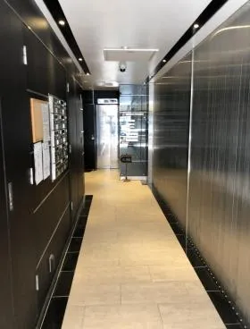 グロー青山ビルの外観