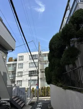 シェ・スワハラジュクの外観