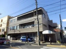 岡野勝海ビルの外観