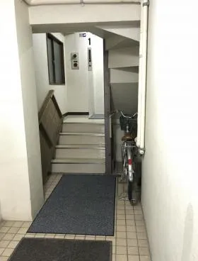鈴木ビルの外観