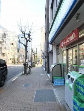 鈴木ビルの外観