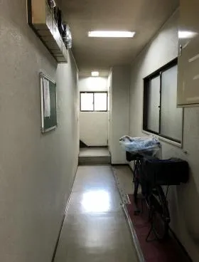シャトーレ関根ビルの外観