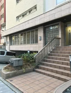 日本歯科商連ビルの外観