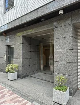 湊日本ビルの外観