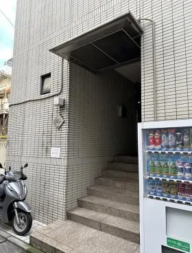 四谷Xeビルの外観