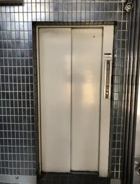 アーク秋葉原ビルの外観