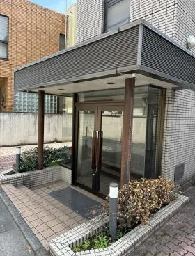 グランドヒルズビルの外観