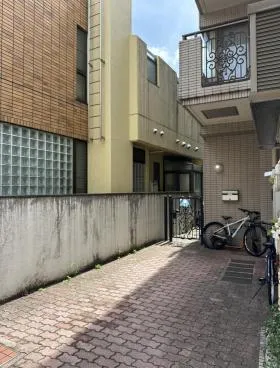 グランドヒルズビルの外観