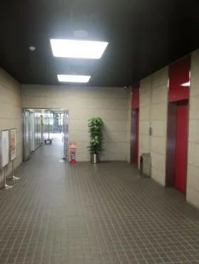 港南パークビルの外観