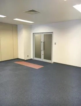 港南パークビルの外観