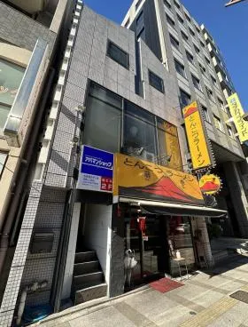 三田石田ビルの外観