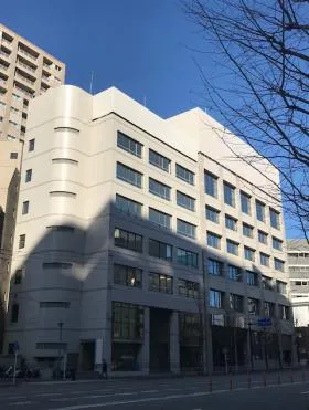 金港(旧代々木ゼミナール横浜校)ビルの外観
