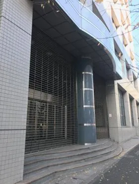 金港(旧代々木ゼミナール横浜校)ビルの外観