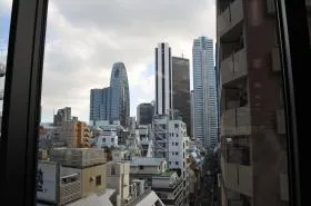 小田急西新宿O-PLACEの外観