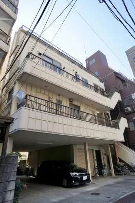 望月ビルの外観