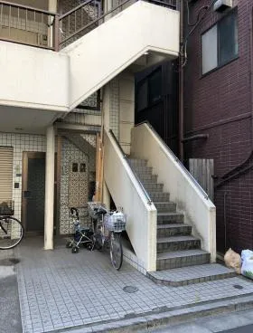 望月ビルの外観