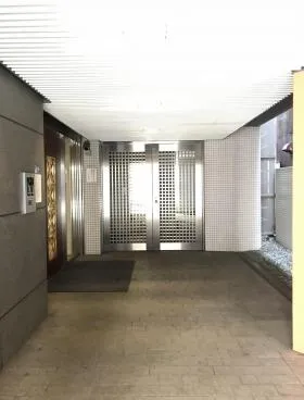 クオリア銀座の外観