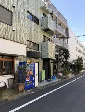 バーナードハウスビルの外観