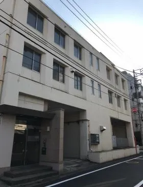 日本郵便輸送新小川町ビルの外観
