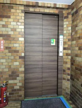 長井ビルの外観