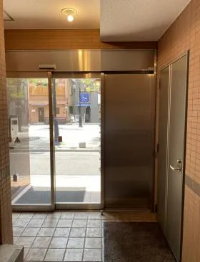 ユーワビルの外観