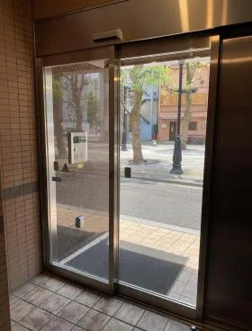 ユーワビルの外観