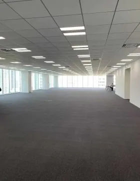 フロンティア武蔵小杉(旧:野村不動産武蔵小杉ビル)ビルの外観