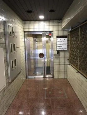 荒井ビルの外観