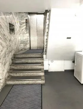 明和ビルの外観