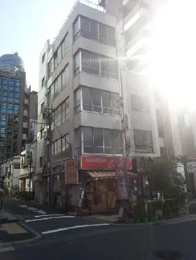 光ビルの外観