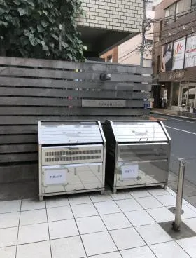 コムロンド代々木公園フラッツビルの外観