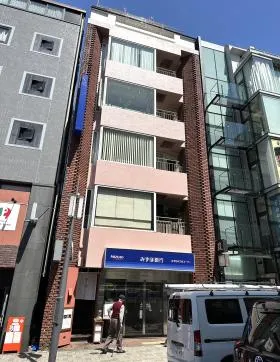 煉瓦塔ビルの外観
