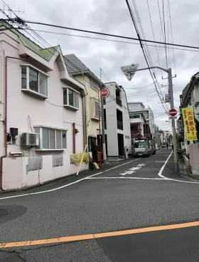 緑が丘風間貸店舗ビルの外観